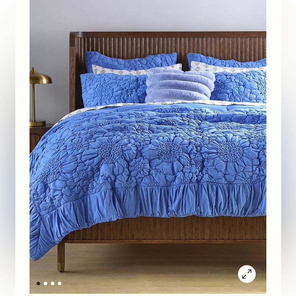 Anthropologie Dahlia Cotton Jersey Floral
Quilt Size King